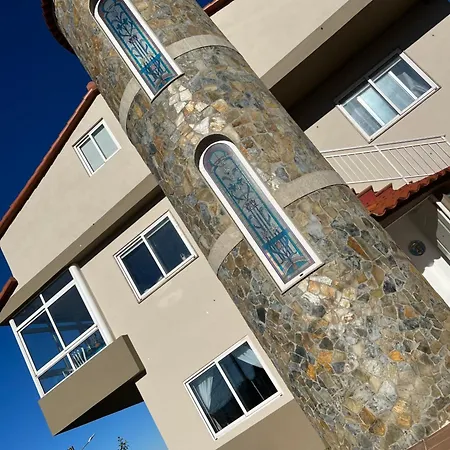 Casa Compartida בית הארחה 3*